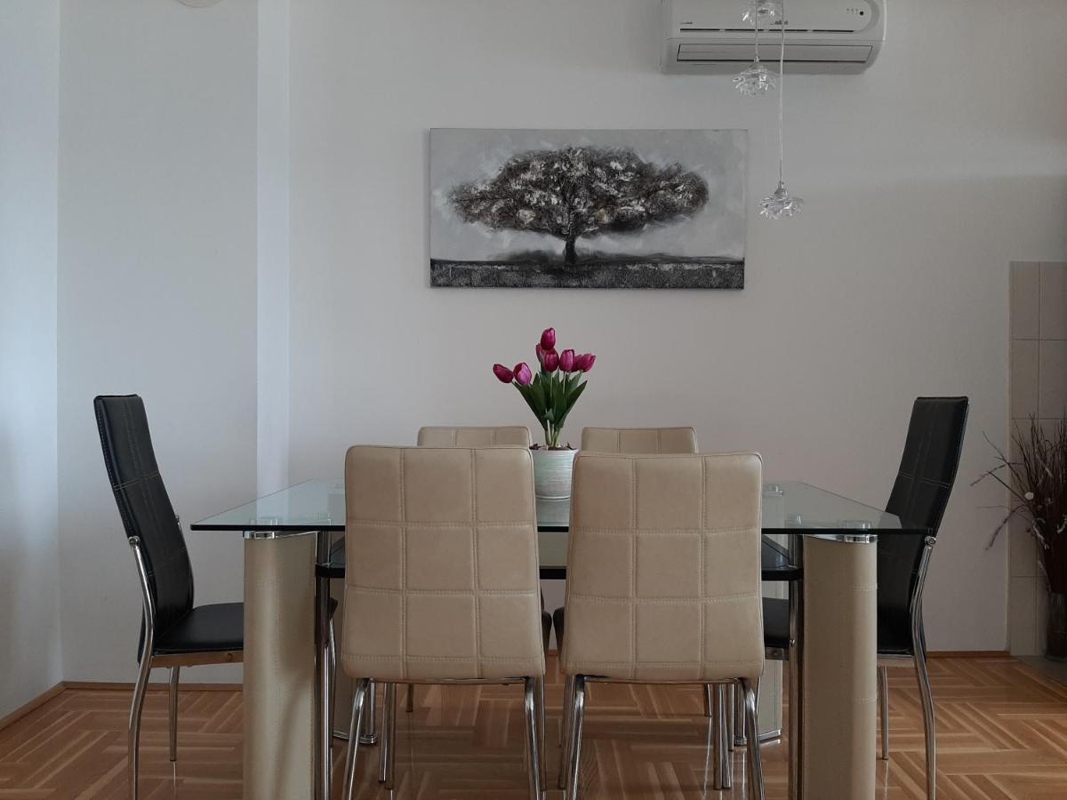 Apartment Jelena Trogir Buitenkant foto